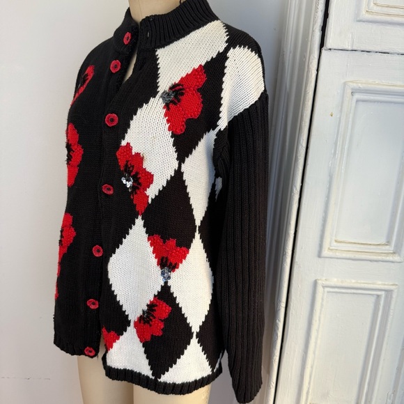 Vintage Argyle story book knits Black Red Floral cardigan with ceramic buttons - Picture 7 of 16
